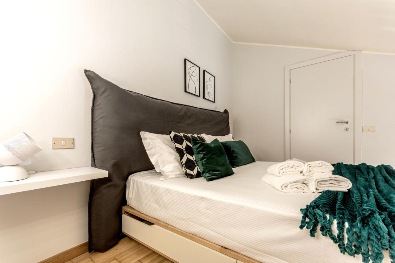 Modern Simplicity In Milan Centre Apartment Exterior photo